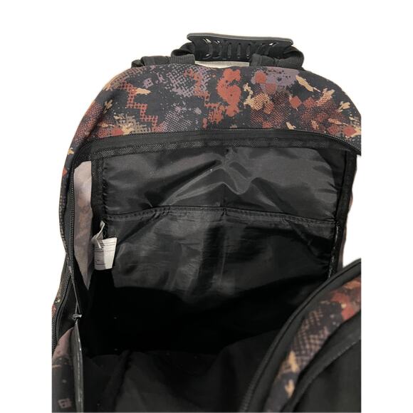 Eastsport Surge Sport Backpack, Brown Leaves - Picture 5 of 5